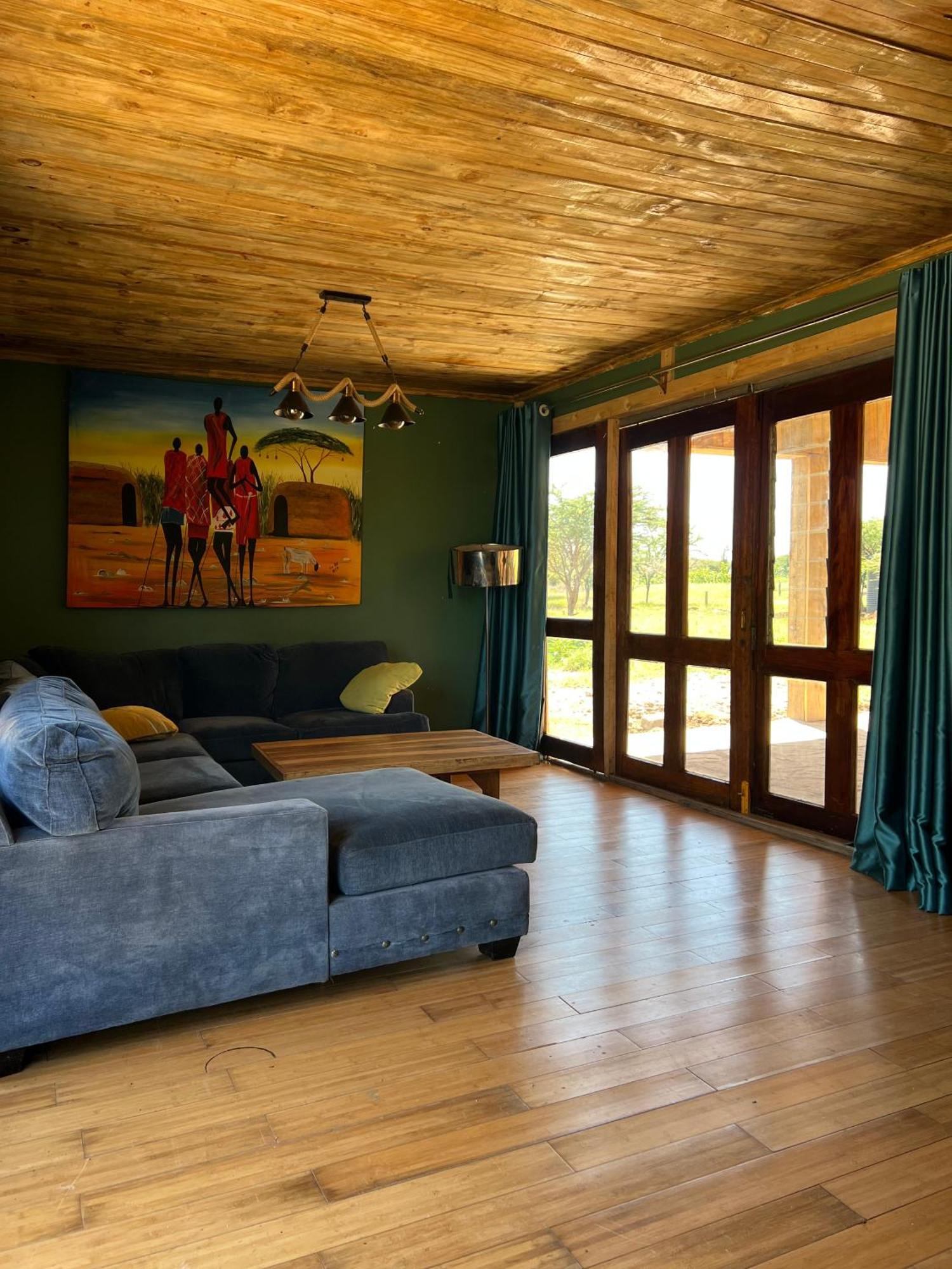 Amboseli Glass House Oloitokitok Exterior foto